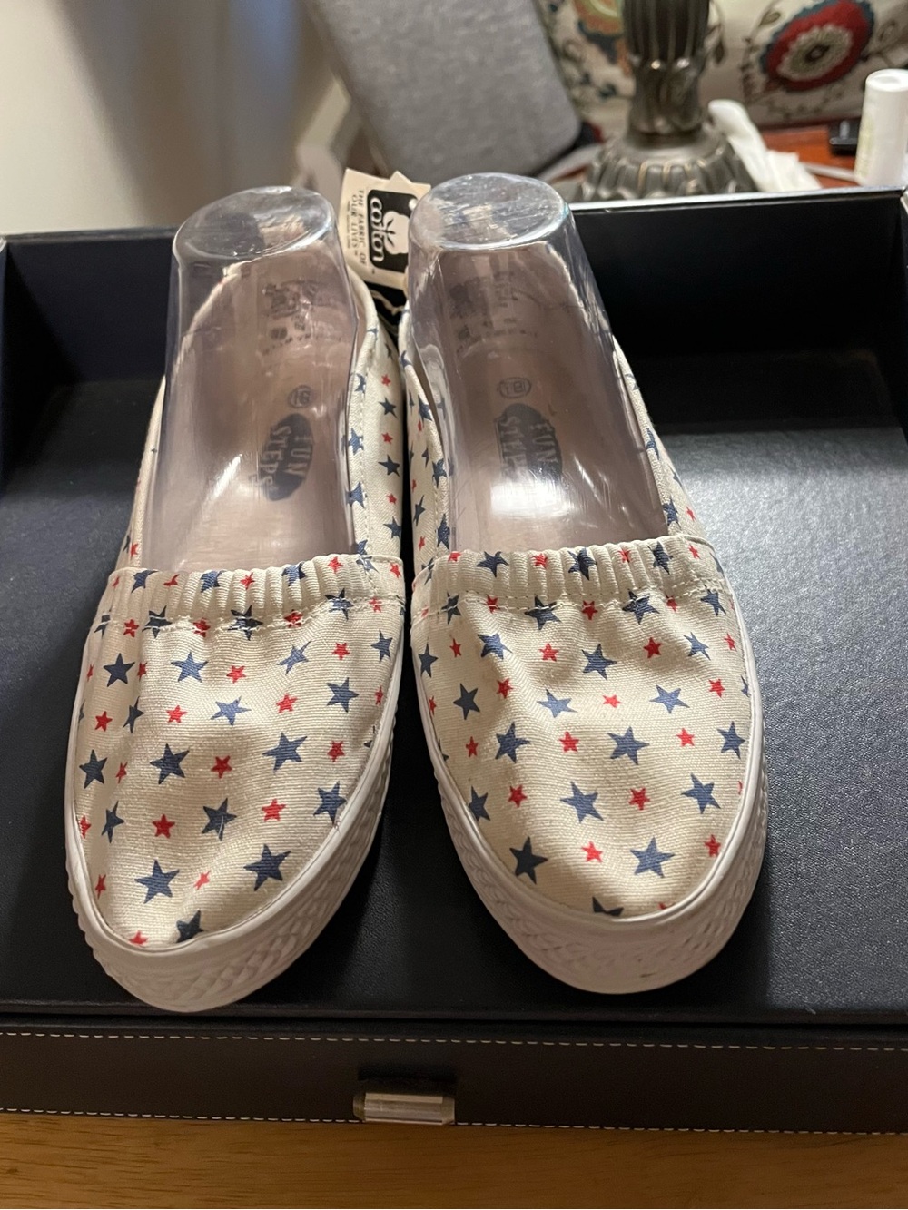 Women’s Star-Print Slip-On Shoes - White with Red & Blue Stars